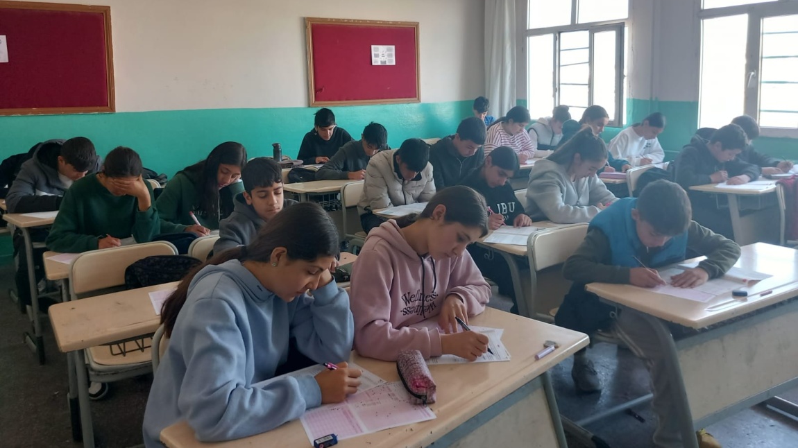 Kızıltepe Kaymakamlığı  ile Kızıltepe İlçe  Milli  Eğitim  Müdürlüğünün destekleri ile okulumuzda  8. Sınıflara yönelik deneme sınavı yapıldı.